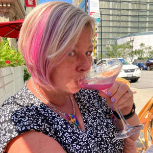 Meet your Posher, Carol